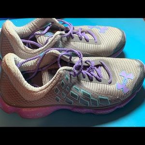 Under Armor tennis shoes